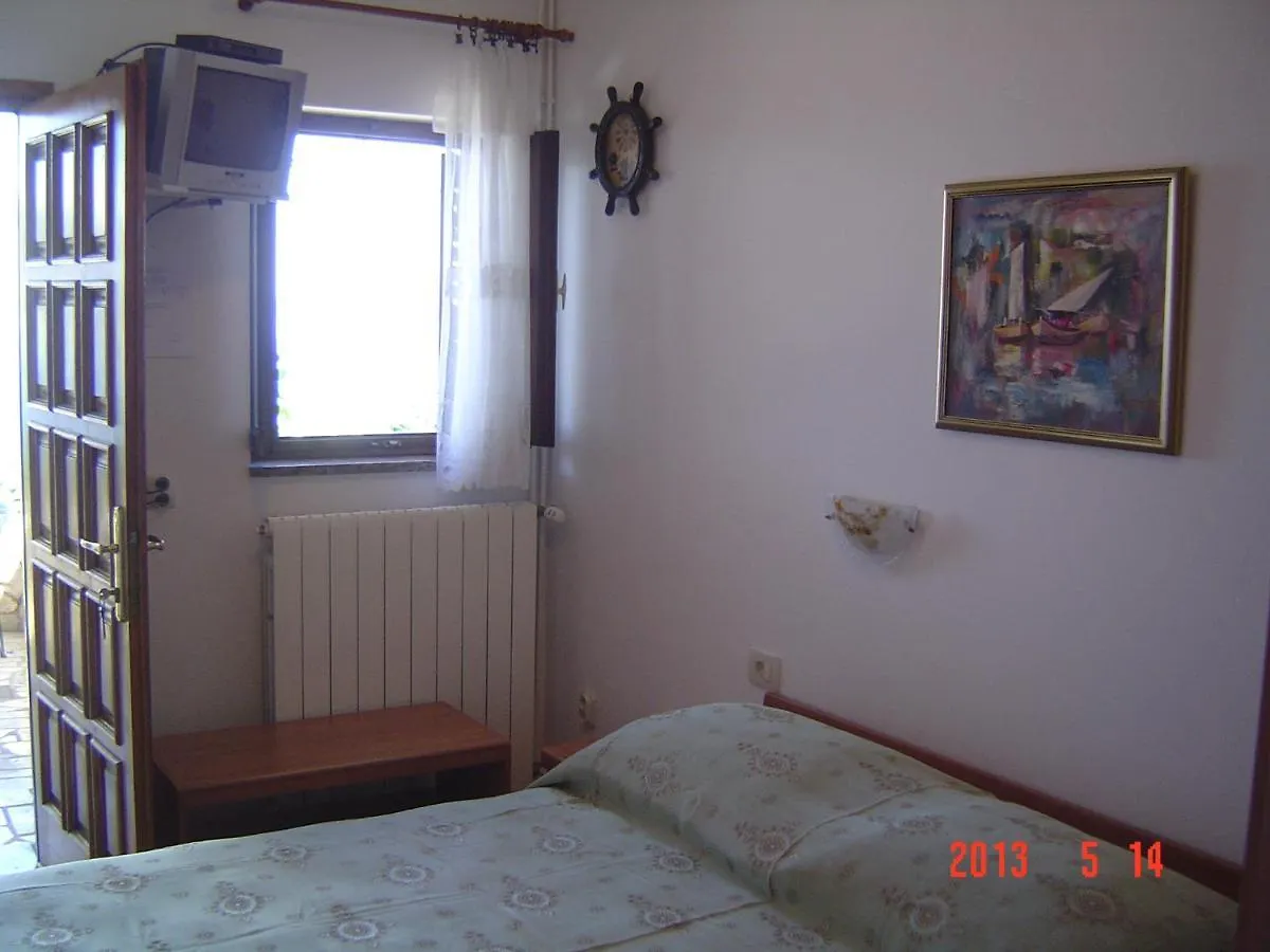 Room Rubinic Moscenicka Draga 4*,